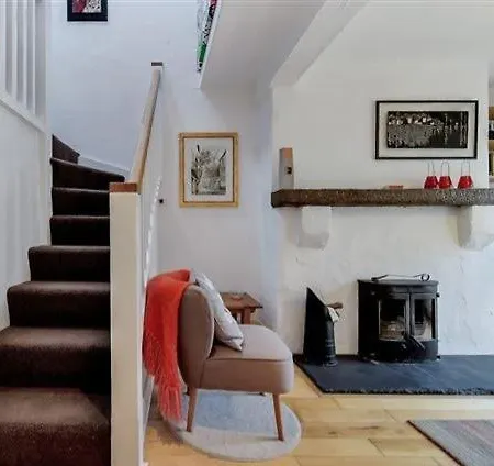 Cosy Ramelton