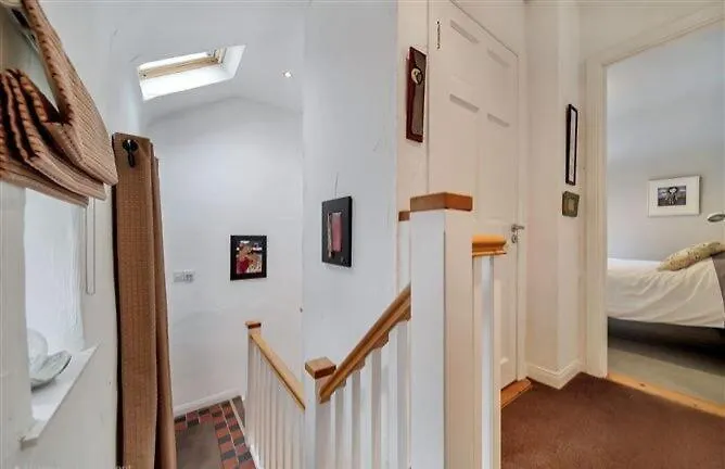 Semesterbostad Cosy *